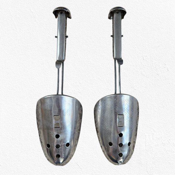 1950s Vintage Skyline Metal Shoe Stretchers England Made Adjustable Shoe Trees - Picture 1 of 6